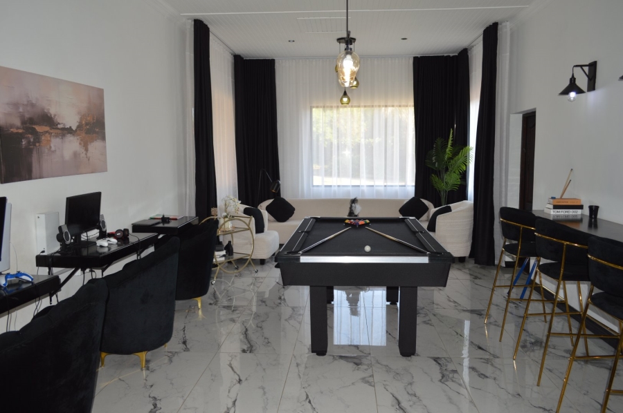 4 Bedroom Property for Sale in Wilkoppies North West